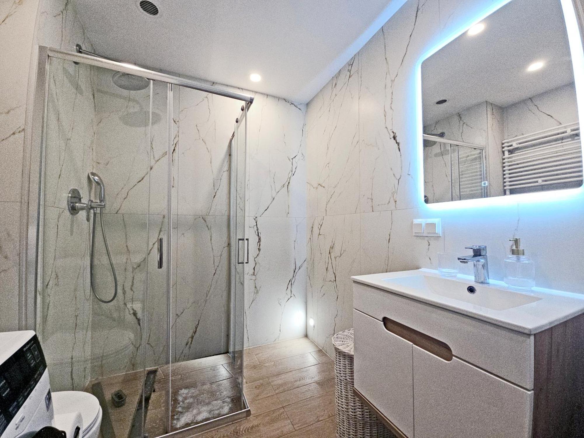 Classy - - Chylonska * Gdynia